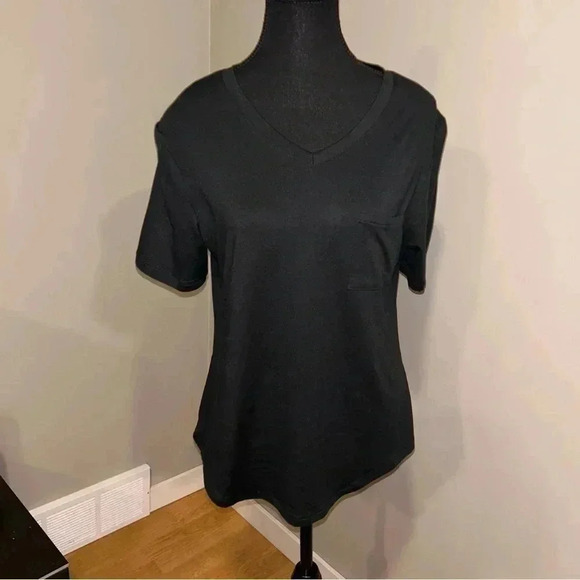 Zyia  Tee - Picture 1 of 4